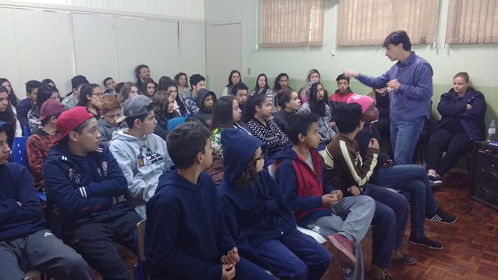 Alunos assistiram diversas palestras sobre saúde.  - Prefeitura FC/Divulgação