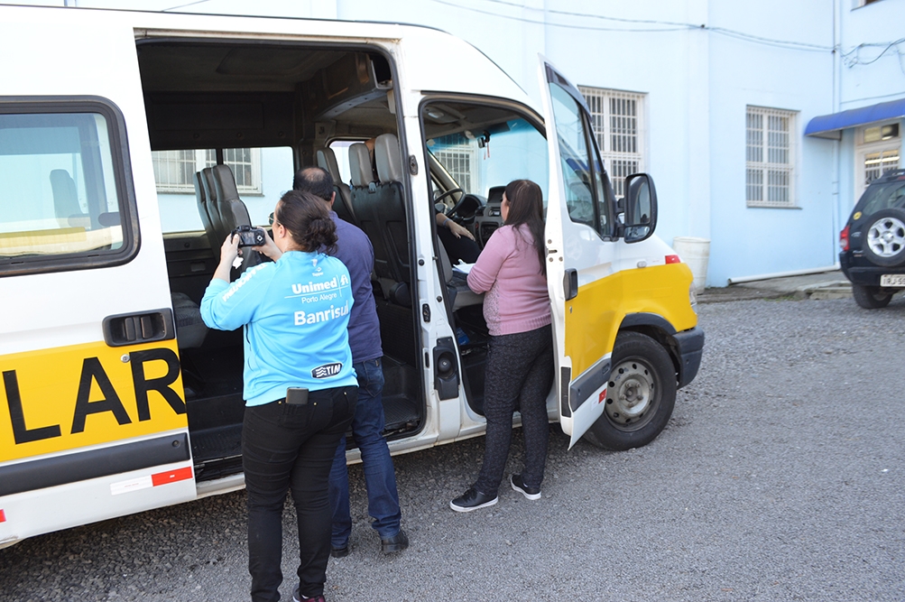 Veículos foram vistoriados por fiscais da prefeitura.  - Prefeitura FC/Divulgação