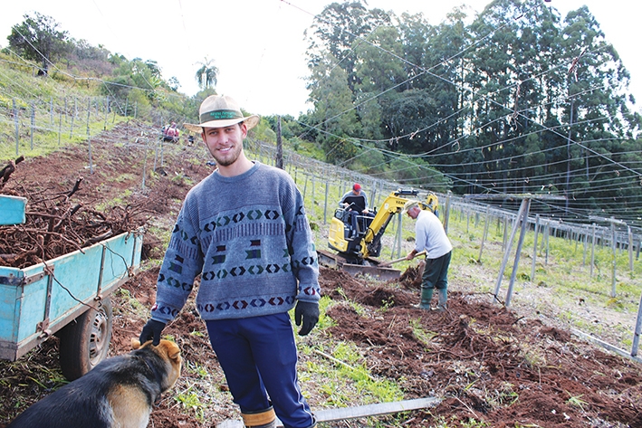 Rodrigo Rossi, 20 anos, vê com bons olhos o novo incentivo aos agricultores.  - Pedro Henrique dos Santos