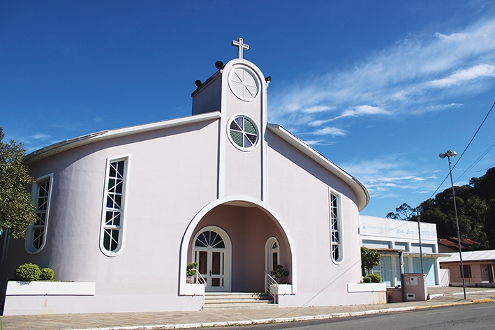Igreja da comunidade foi inaugurada em 1997. - Gabriela Fiorio