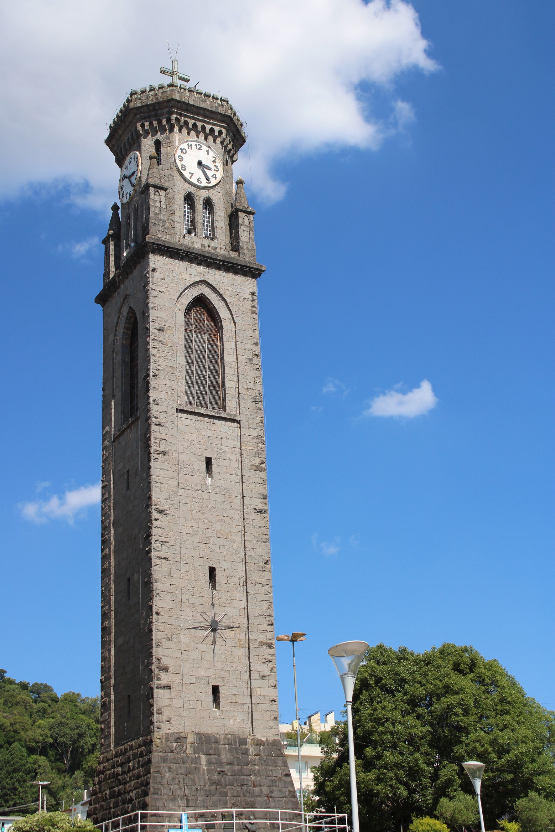 O campanário da Igreja Matriz de Flores da Cunha foi decretado patrimônio histórico municipal em 2019, quando comemorou-se os 70 anos de inauguração. - Valdinéia Tosetto 