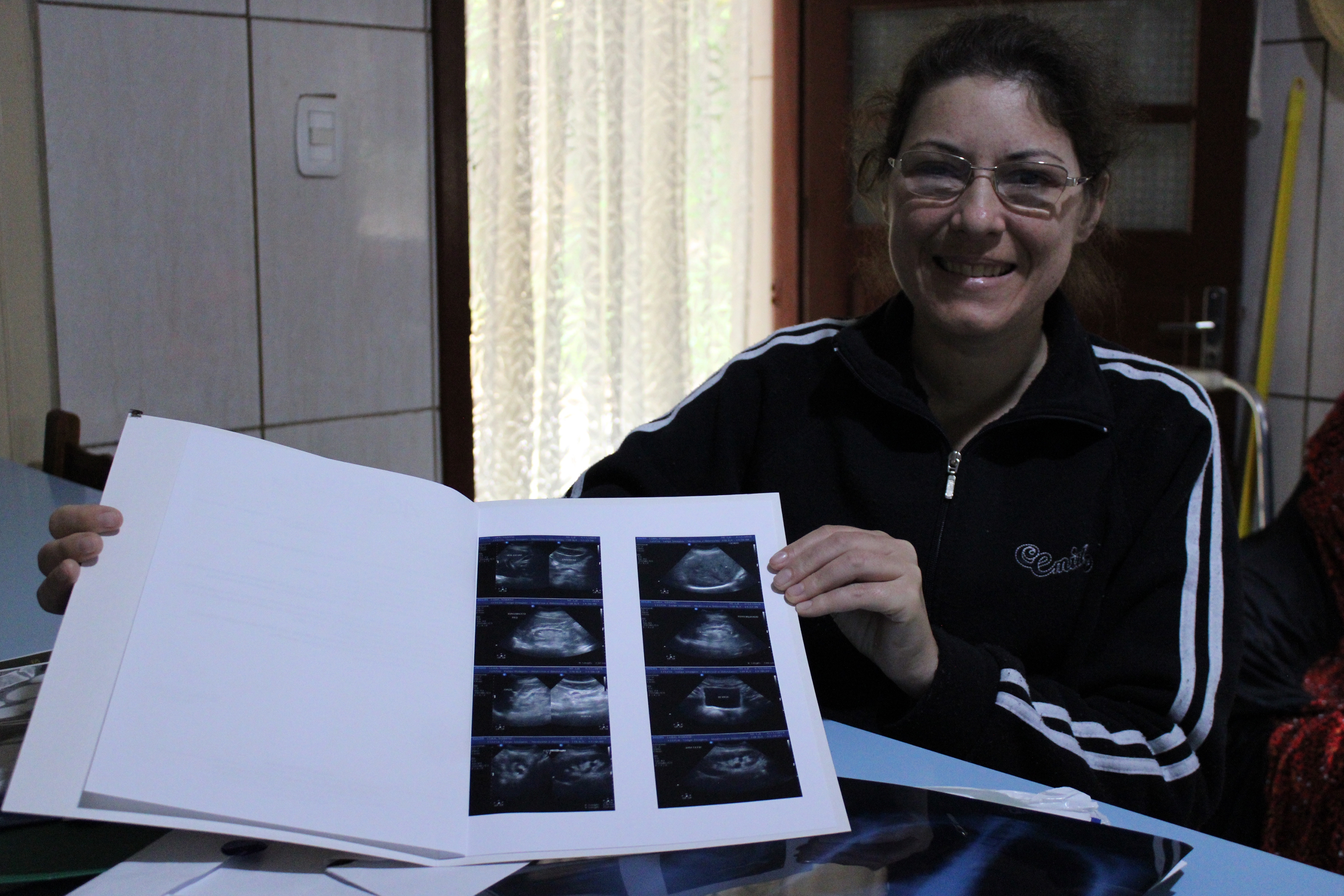 Rosane Lusa relembra sua trajetória de exames e consultas antes e após o transplante de rim. - Gabriela Fiorio