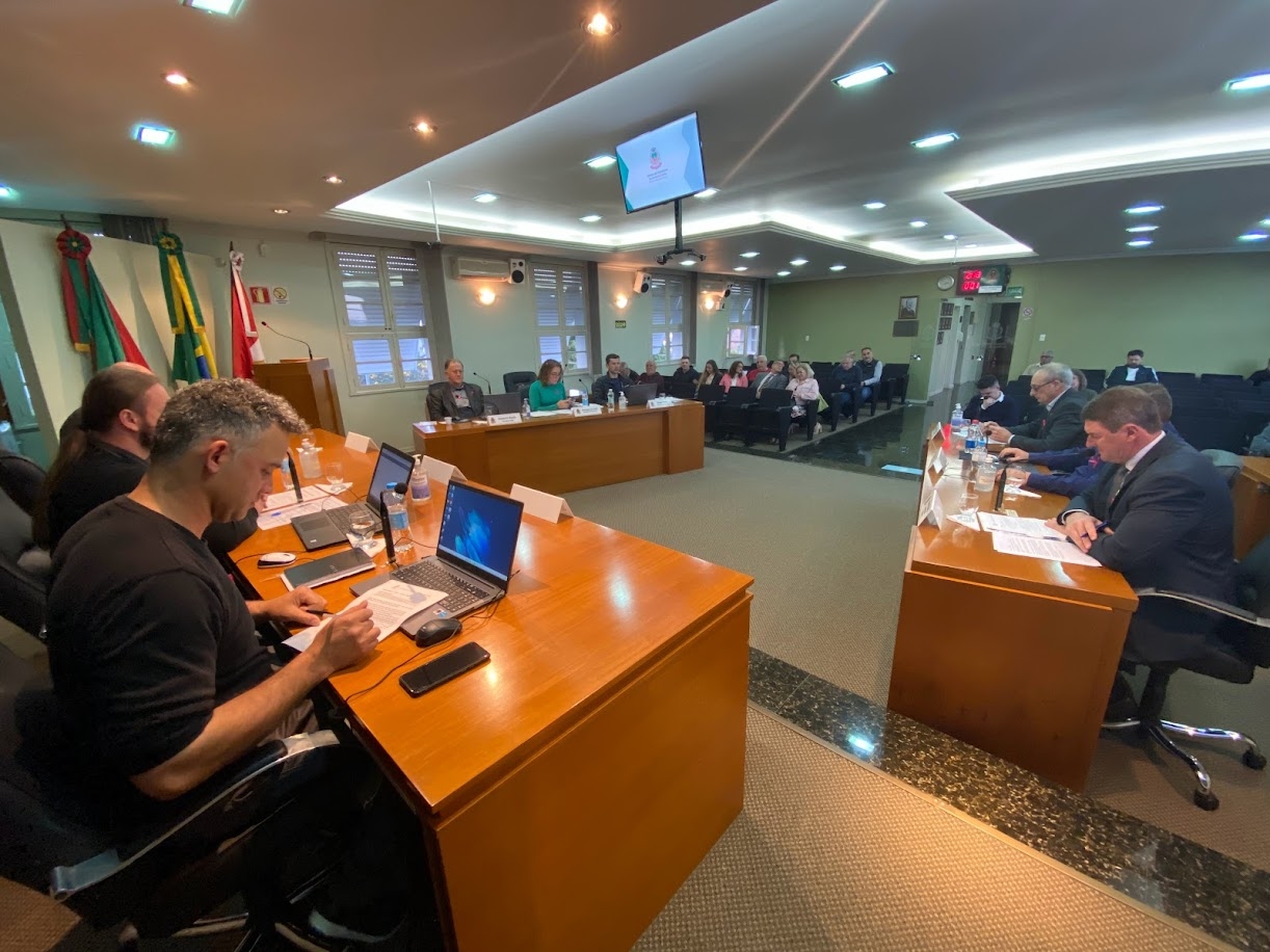  - Câmara de vereadores de FC/ Divulgação