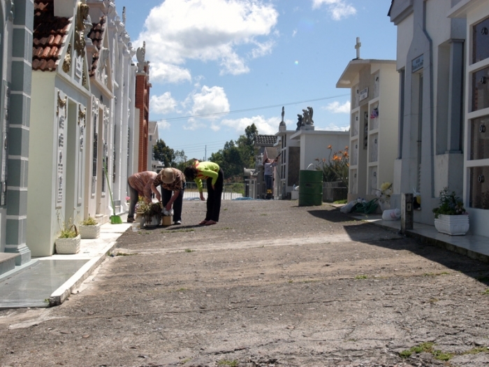 População encaminha últimos preparativos em Flores da Cunha. - Camila Baggio