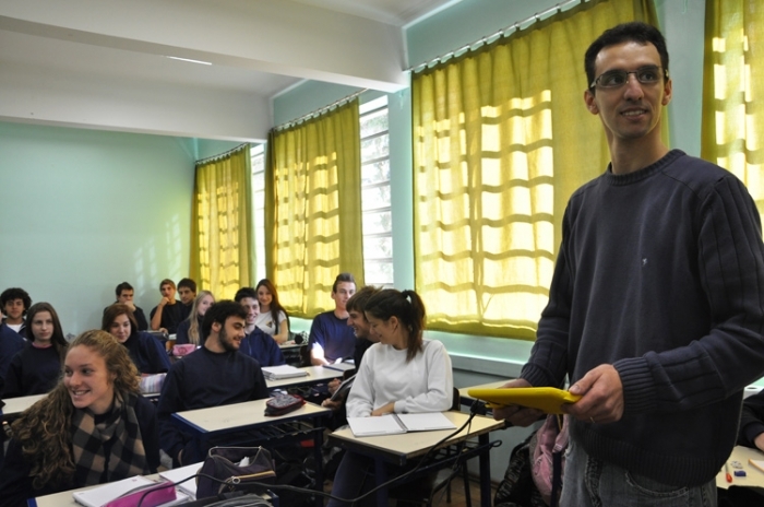 Diego Mondadore já utiliza o dispositivo na Escola São Rafael. - Larissa Verdi