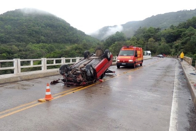 Acidente aconteceu no Km 110 da ERS-122, em Flores da Cunha. - Ronei Marcilio/Rádio Solaris 89,1/Divulgação