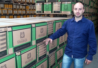 O gerente da empresa, Jeronimo Mioranza, diz que em 2015 a empresa irá comercializar uma linha de espumante pelo método champenoise. - Mirian Spuldaro